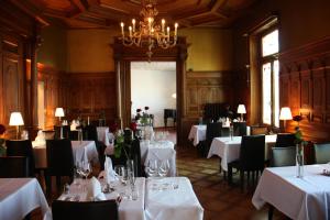 Restaurace v ubytování Hotel & Restaurant Schloss Schwandegg