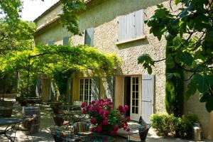 Gallery image of Hotel Mas De Cure Bourse in L'Isle-sur-la-Sorgue