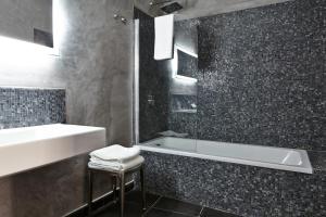 La Suite Boutique Hotel的一间浴室