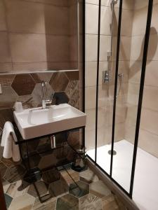 Ένα μπάνιο στο Lodge Hotel Les Rousses