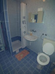 Koupelna v ubytování Apartmani Sali Seaview