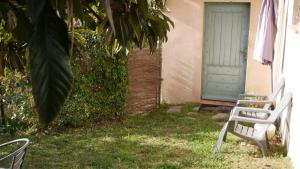 Gallery image of Grand studio in La Roquette-sur-Siagne