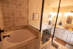 A bathroom at Sequoia South Fork Retreat