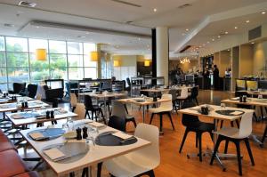 Restaurace v ubytování ibis Melbourne - Glen Waverley