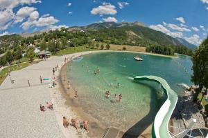 Гледка от птичи поглед на Les Terrasses de Labrau- les chalets du Verdon