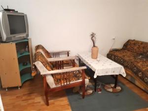 Posezení v ubytování Edelweiss Hostel