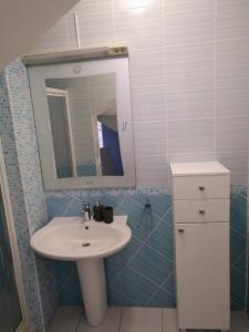 Ένα μπάνιο στο Apartmani Klauda +86 φωτογραφίες