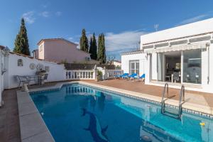 Fotografie z fotogalerie ubytování Goldhome - Montgri - Piscina climatizada v destinaci Empuriabrava