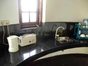 Gallery image of Top of the Hill Guesthouse in Weligama