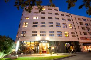 Το κτήριο όπου στεγάζεται το ξενοδοχείο