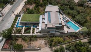 The swimming pool at or close to KB Ammos