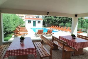 Afbeelding uit fotogalerij van Lenka Apartments II in Novalja