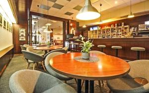 Hotel Adamantino餐厅或其他用餐的地方
