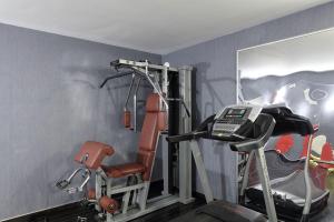 Fitness centrum a/nebo fitness zařízení v ubytování Hotel Relax Roma Nord