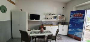 Kuchyň nebo kuchyňský kout v ubytování Sky house Napoli + 21 fotografií