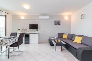 Kuchyň nebo kuchyňský kout v ubytování Apartments Rede