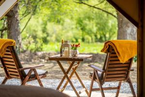 Nápoje v ubytování Killarney Glamping at the Grove, Suites and Lodges