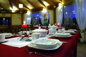 Restaurace v ubytování Ośrodek Wypoczynkowy Hacjenda