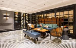 Gallery image of La Siesta Premium Hang Be in Hanoi