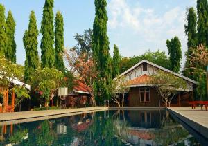 Kolam renang di atau dekat dengan Ruby True Hotel