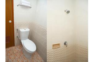 two pictures of a bathroom with a toilet at Hotel Pelangi Indah in Semarang +17 photos