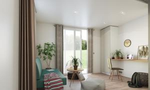 una sala de estar con una silla verde y una ventana en Gran Bosco Camping & Lodge, en Salabertano
