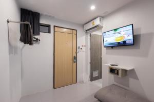 TV a/nebo společenská místnost v ubytování Minimal House Patong
