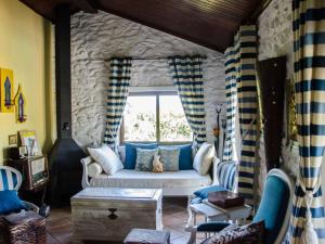 Afbeelding uit fotogalerij van Casa de Pedras Alvas in Codeçoso