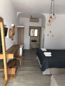 Posezení v ubytování Agia Anna Beachfront Boutique