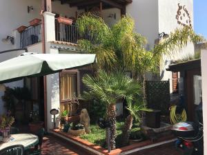 Foto dalla galleria di Baglio Cusenza Rooms a San Vito lo Capo Altre 18 foto