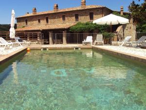 Bazén v ubytovaní Agriturismo Selvella alebo v jeho blízkosti