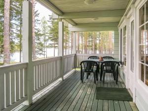 Balkón nebo terasa v ubytování Holiday Home Yläneuvola silta by Interhome