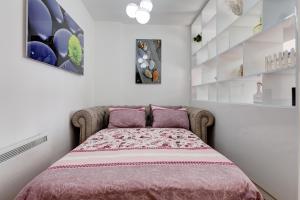 เตียงในห้องที่ Varja 2 Apartment