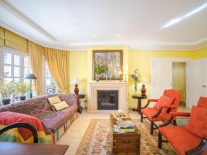 Posezení v ubytování Villa Villa Can Mandol by Interhome + 37 fotografií