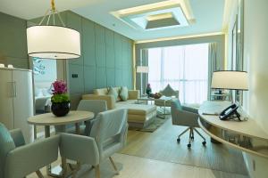Posezení v ubytování Royal M Hotel Abu Dhabi by Gewan
