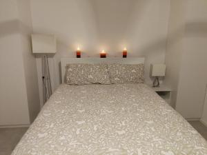 Легло или легла в стая в Th e White House in Palamartsa