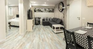 A seating area at Apartamento La Campanina