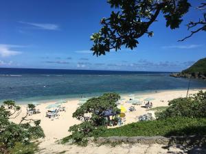 Pantai di atau dekat dengan rumah tamu ini