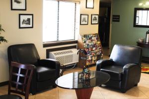 Super 8 by Wyndham Carson City Lake Tahoe的休息区