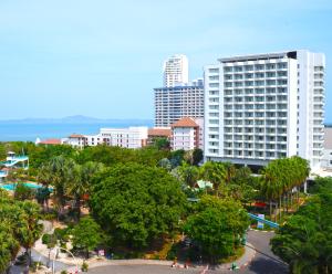 Gallery image of Pattaya Park Beach Resort in Pattaya South