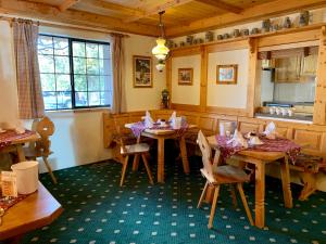 Fotografie z fotogalerie ubytování Hotel Pension Anna v destinaci Leavenworth + 36 fotografií