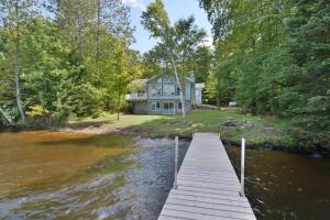 Gallery image of Sandy Shores Condo in Namekagon