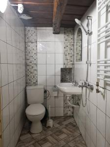 Kupaonica u objektu Villa Girgina