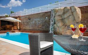 Bazén v ubytování B&B Villa Maria nebo v jeho okolí