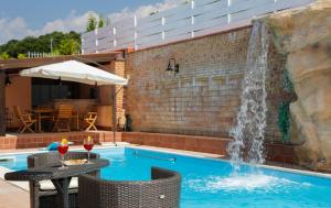 Bazén v ubytování B&B Villa Maria nebo v jeho okolí
