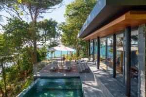 Bazén v ubytování Six Senses Krabey Island nebo v jeho okolí