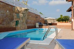 Bazén v ubytování B&B Villa Maria nebo v jeho okolí
