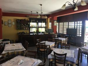 Lounge nebo bar v ubytování Pension Skala