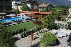 A view of the pool at Wohlfühlhotel Mei Auszeit or nearby