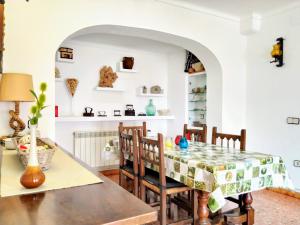 Posedenie v ubytovaní VACAY Apartamento Montgo, agradable jardin! en Costa Brava l'Escala! + 24 fotografií